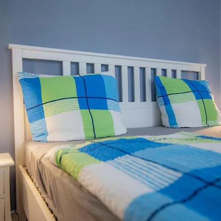 Mit Kleinem Innenhof Im Erdgeschoss Fuer Bis Zu 4 Personen Apartment *