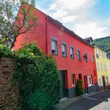 Apartment Mit Kleinem Innenhof Im Erdgeschoss Fuer Bis Zu 4 Personen