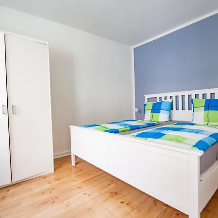 Apartment Mit Kleinem Innenhof Im Erdgeschoss Fuer Bis Zu 4 Personen
